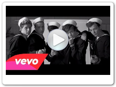 One Direction - Kiss You (Official)